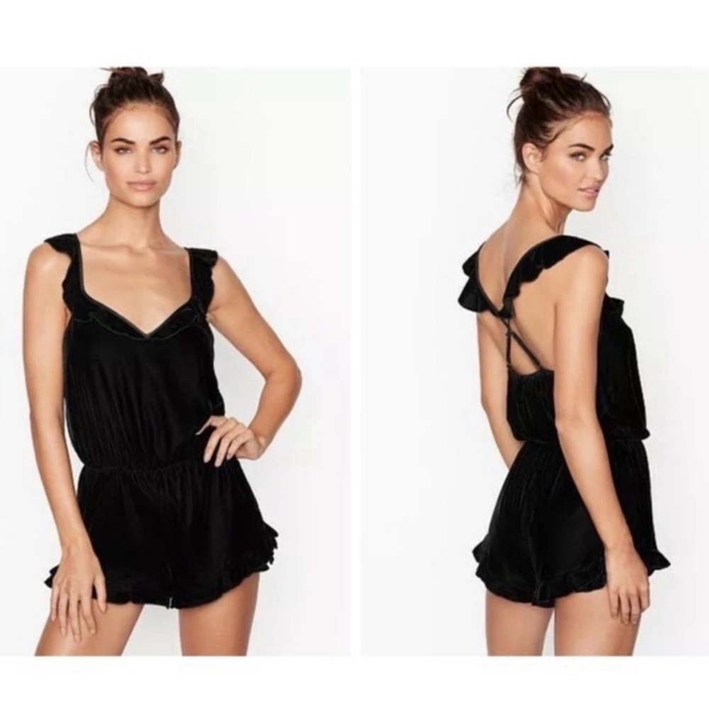 NAME YOUR PRICE • Victoria’s Secret Black Women's Velvet Romper Size Large
